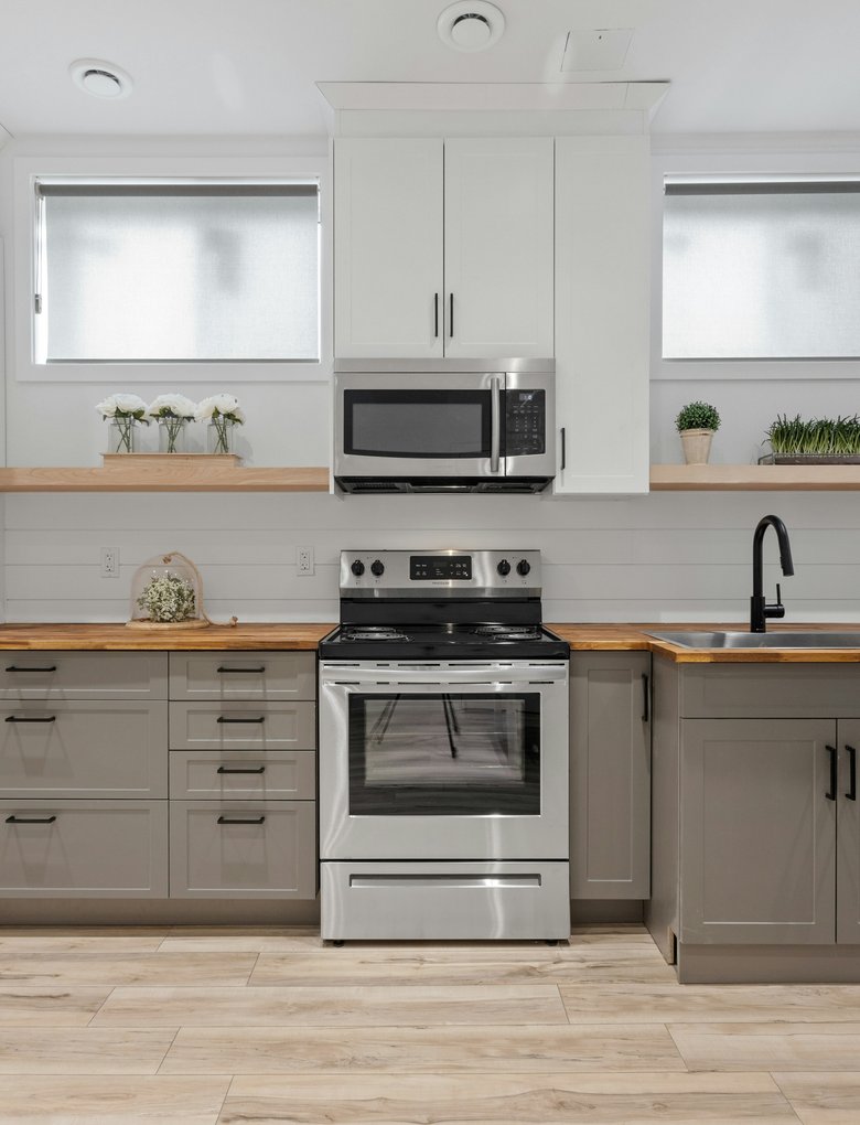 Dishwasher interior cleaning