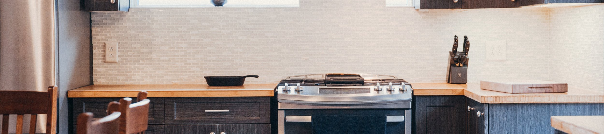 Toronto appliance repair technician working